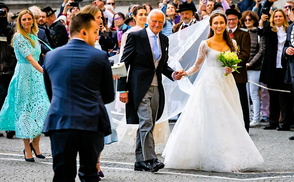 Royale Mega-Hochzeit in Deutschland! Prinzessin von Bayern wird unsere Kate und feiert Traumhochzeit