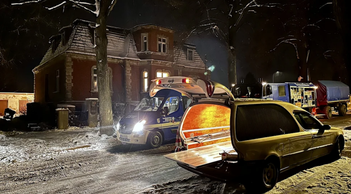 Schreckliche Entdeckung! Polizei findet Leiche in einer leerstehenden Villa 