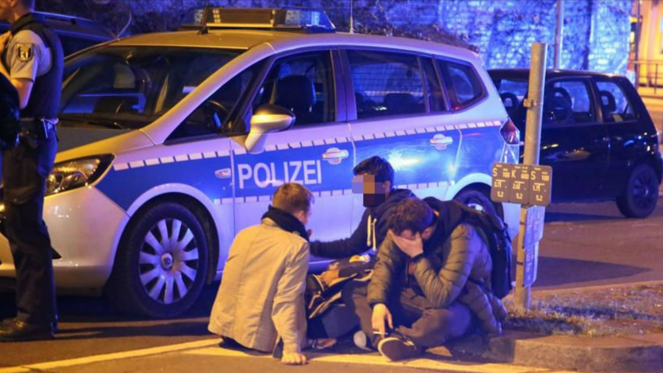 Eilmeldung! Massenschlägerei an Bahnhof! 12 Menschen Verletzt, einer lebensgefährlich!